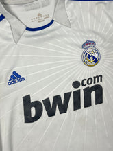 Carregar imagem no visualizador da galeria, vintage Adidas Real Madrid 2010-2011 home jersey {L}
