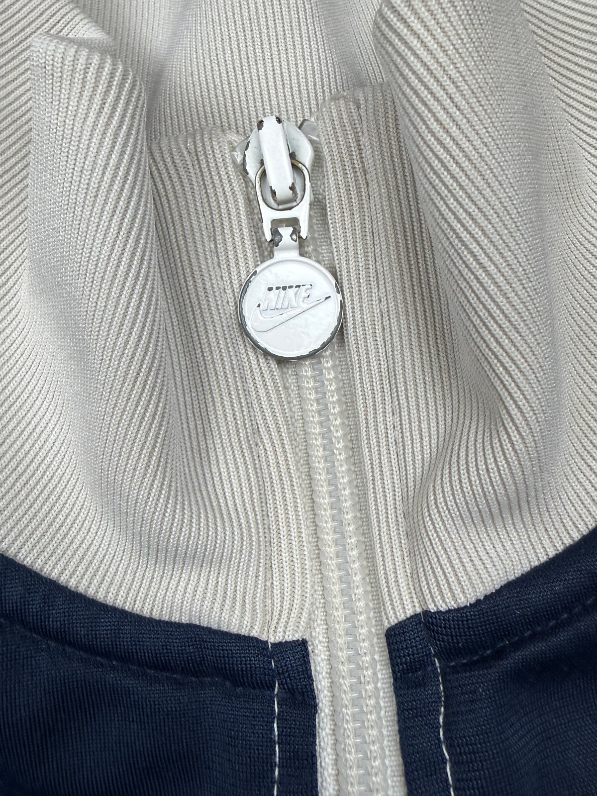 vintage Nike trackjacket {S}
