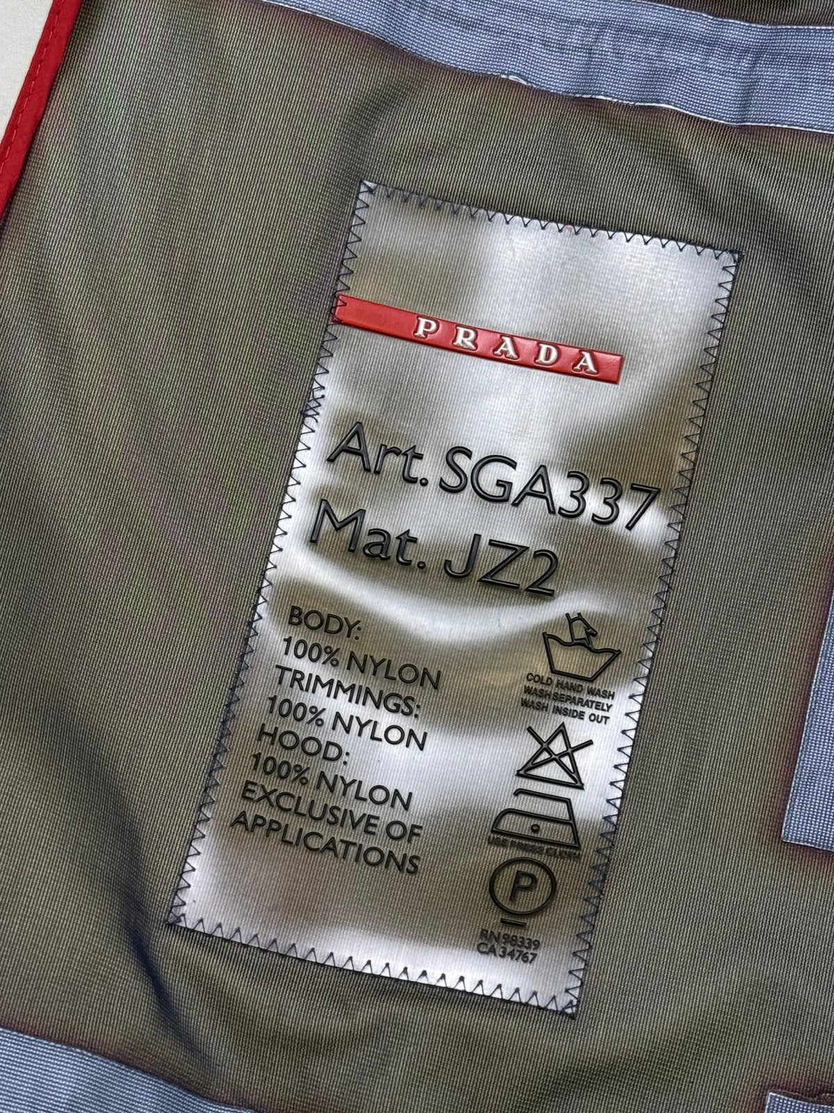 vintage Prada Luna Rossa 2003 windbreaker {L}