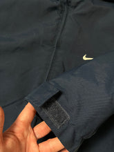 Carregar imagem no visualizador da galeria, vintage Nike winterjacket {L}
