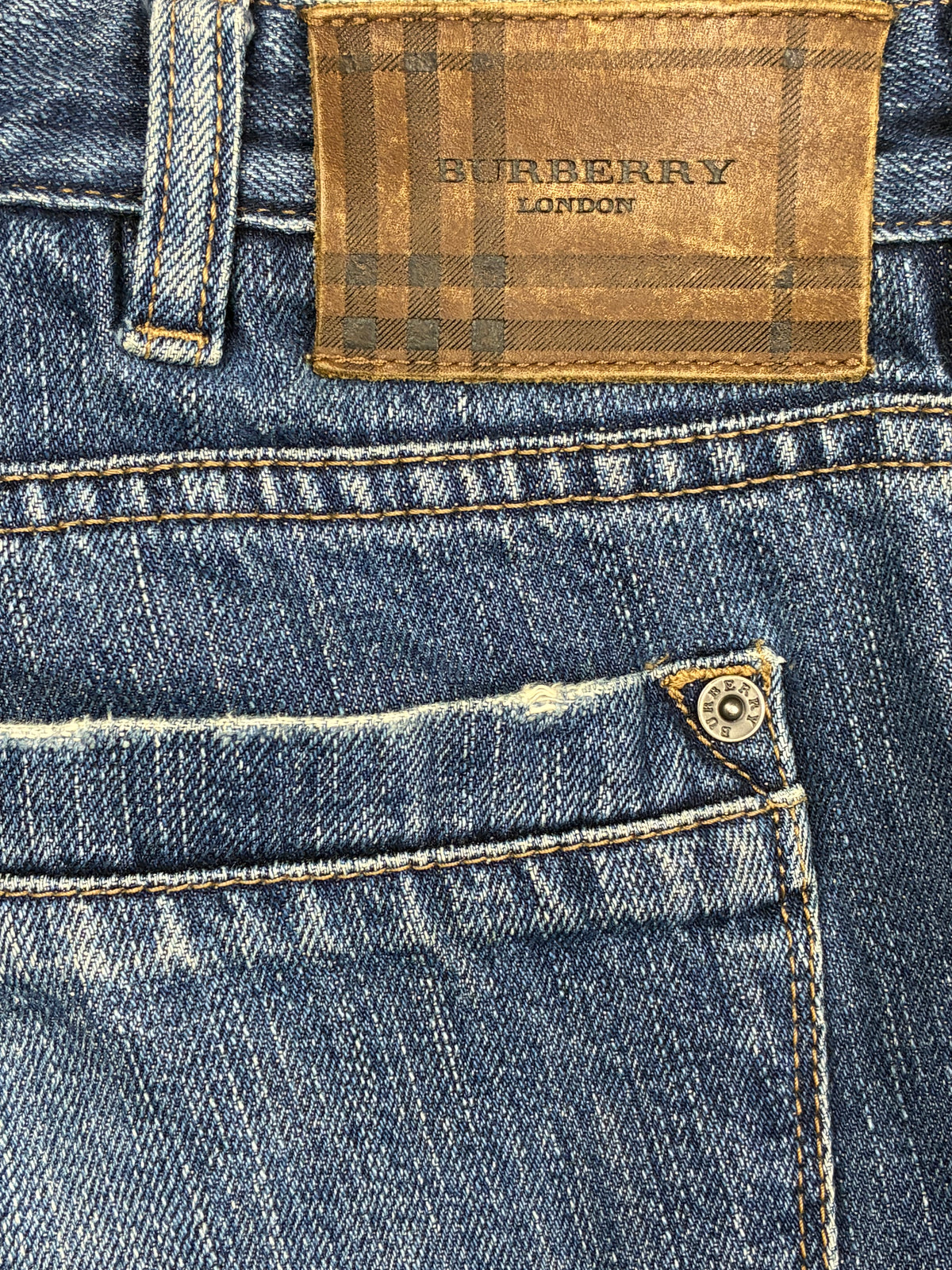 vintage Burberry jeans {M}