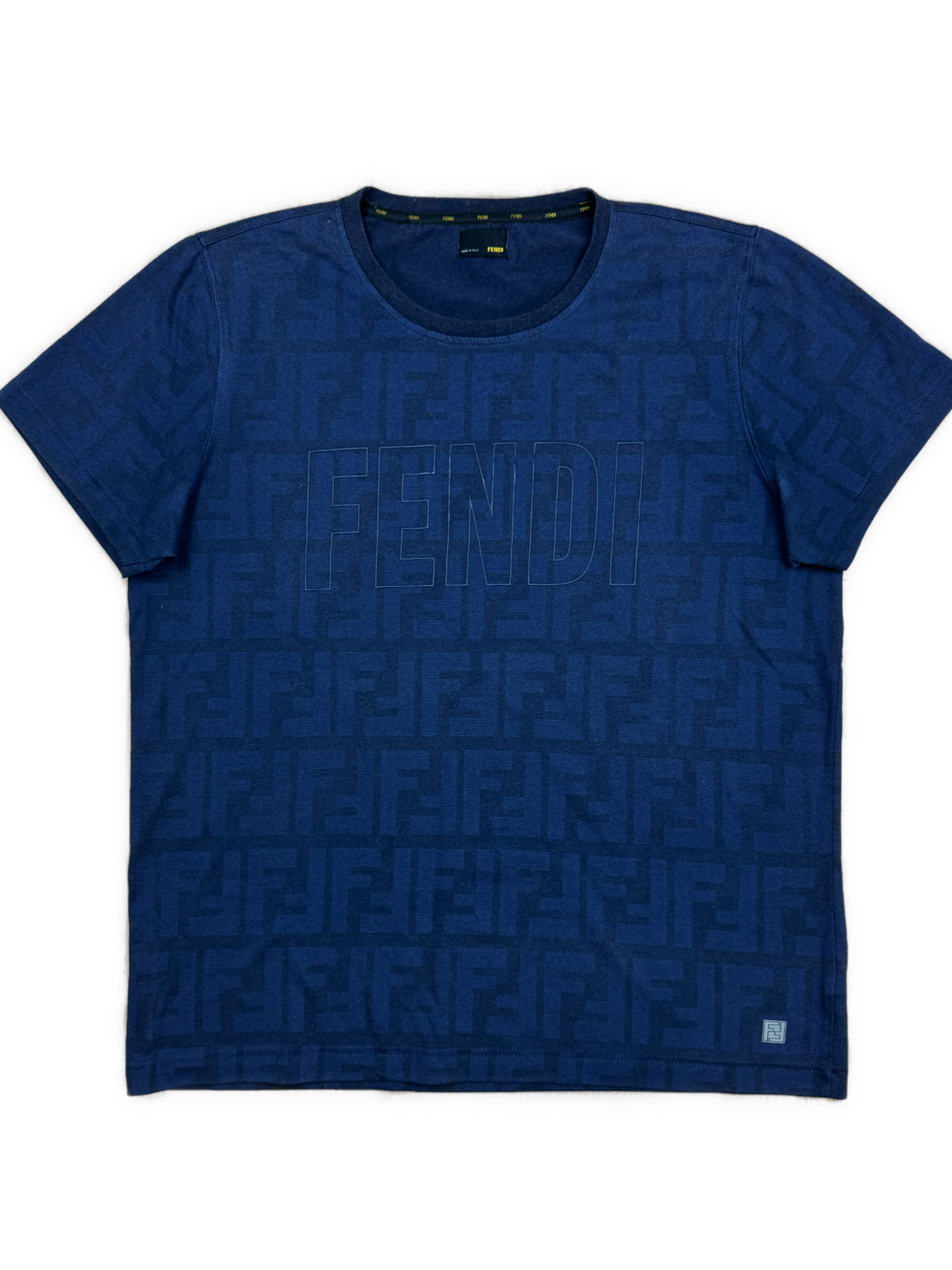vintage Fendi t-shirt {M}
