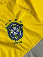 Cargar imagen en el visor de la galería, yellow/grey Nike Brasil windbreaker {M}
