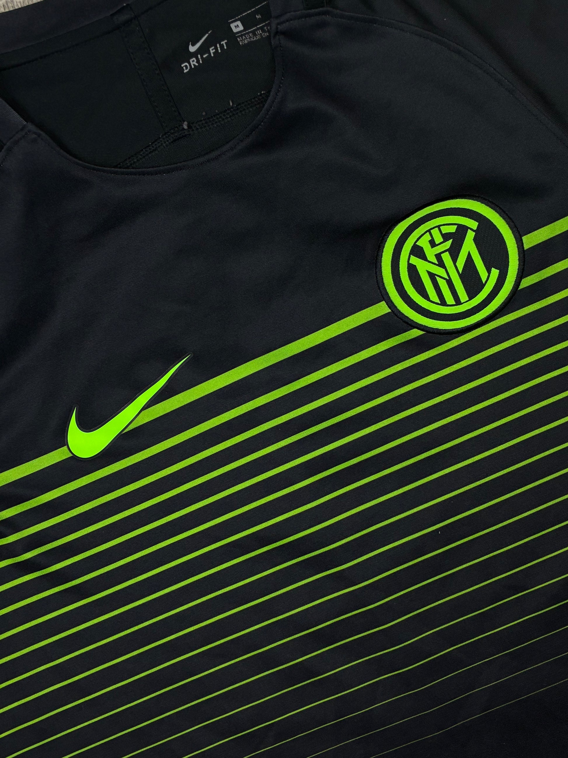 black Nike Inter Milan trainingjersey {M}