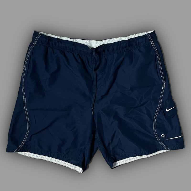 vintage Nike shorts {L}
