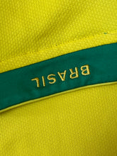 Load image into Gallery viewer, vintage Nike Brasil 2006 home jersey {M}
