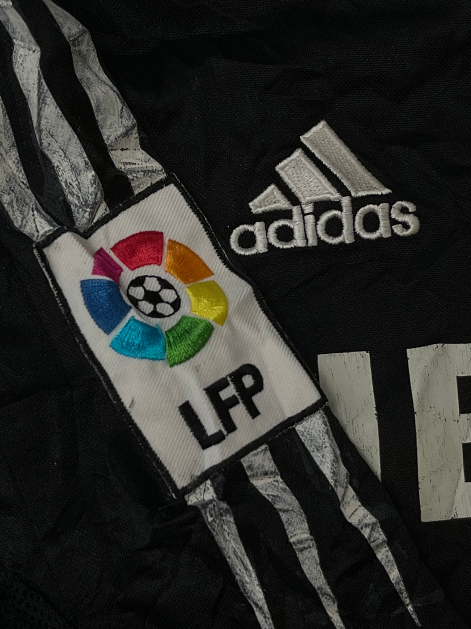 vintage Adidas Real Madrid 2004-2005 away jersey {XL}