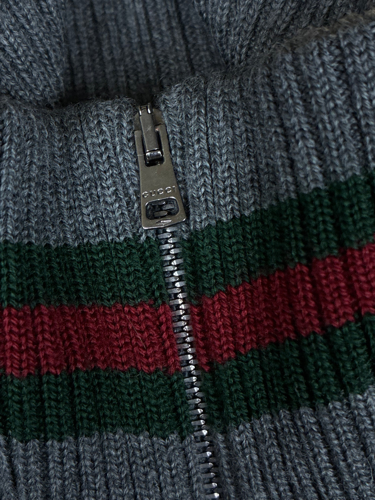 vintage Gucci sweatjacket {M}