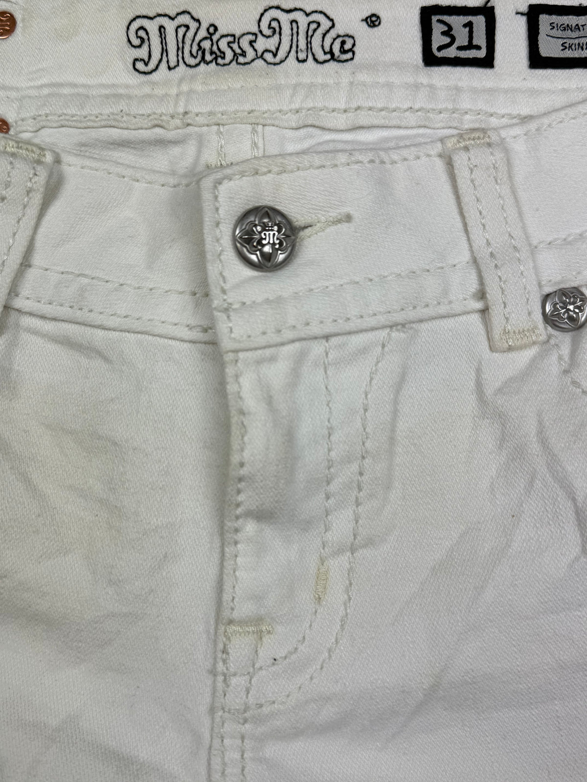 vintage Miss Me jeans {M}