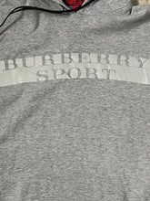 Carregar imagem no visualizador da galeria, vintage Burberry Sport hoodie {S}
