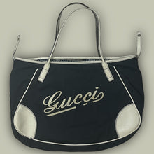 Carica l&#39;immagine nel visualizzatore di Gallery, vintage Gucci shopper
