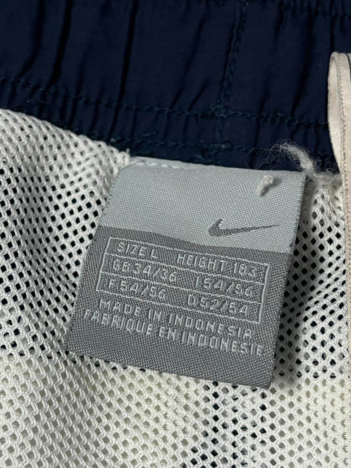 vintage Nike shorts {L}