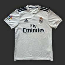 Carica l&#39;immagine nel visualizzatore di Gallery, white Adidas Real Madrid 2018-2019 home jersey {S}
