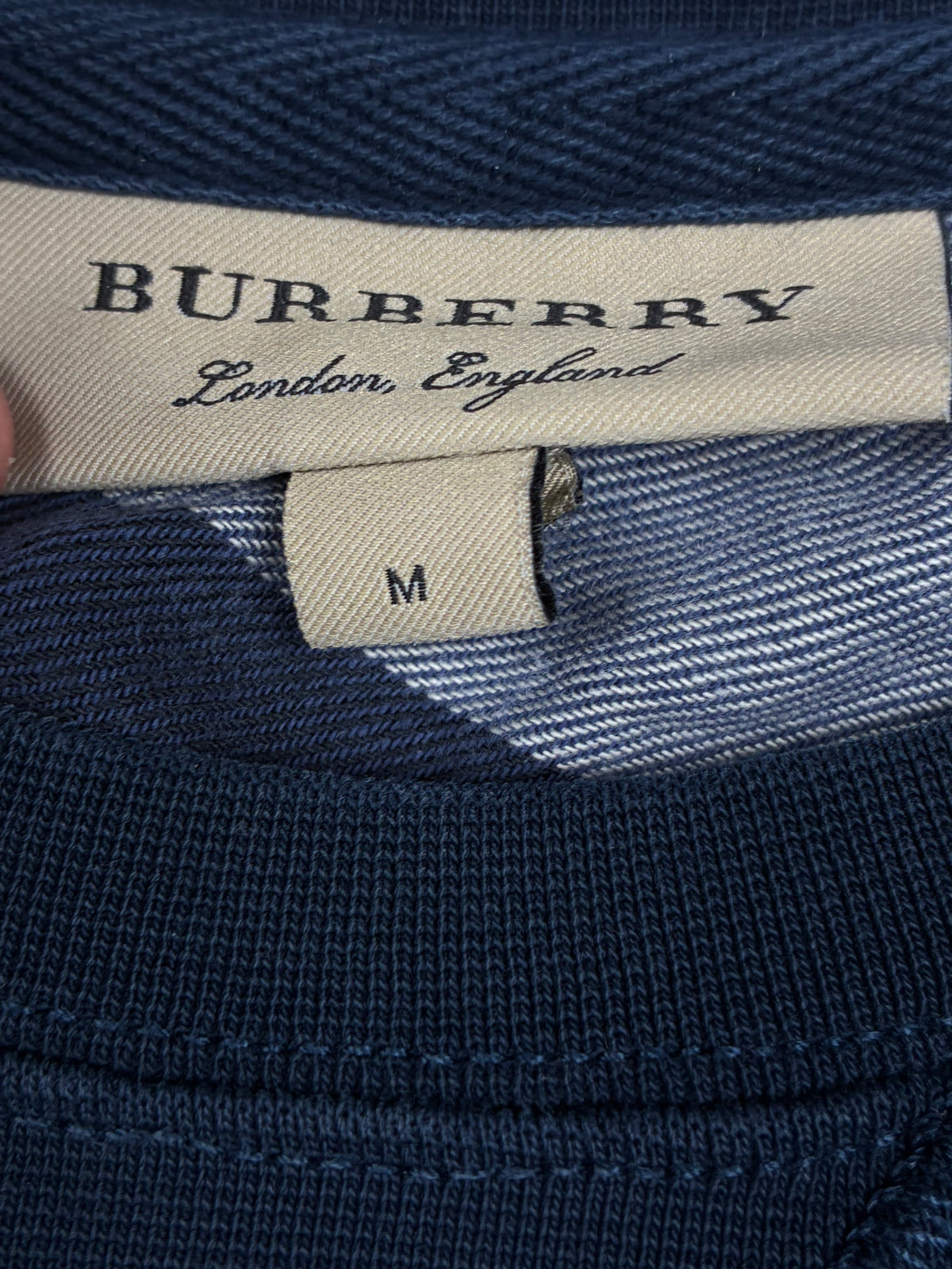 vintage Burberry sweater {M}
