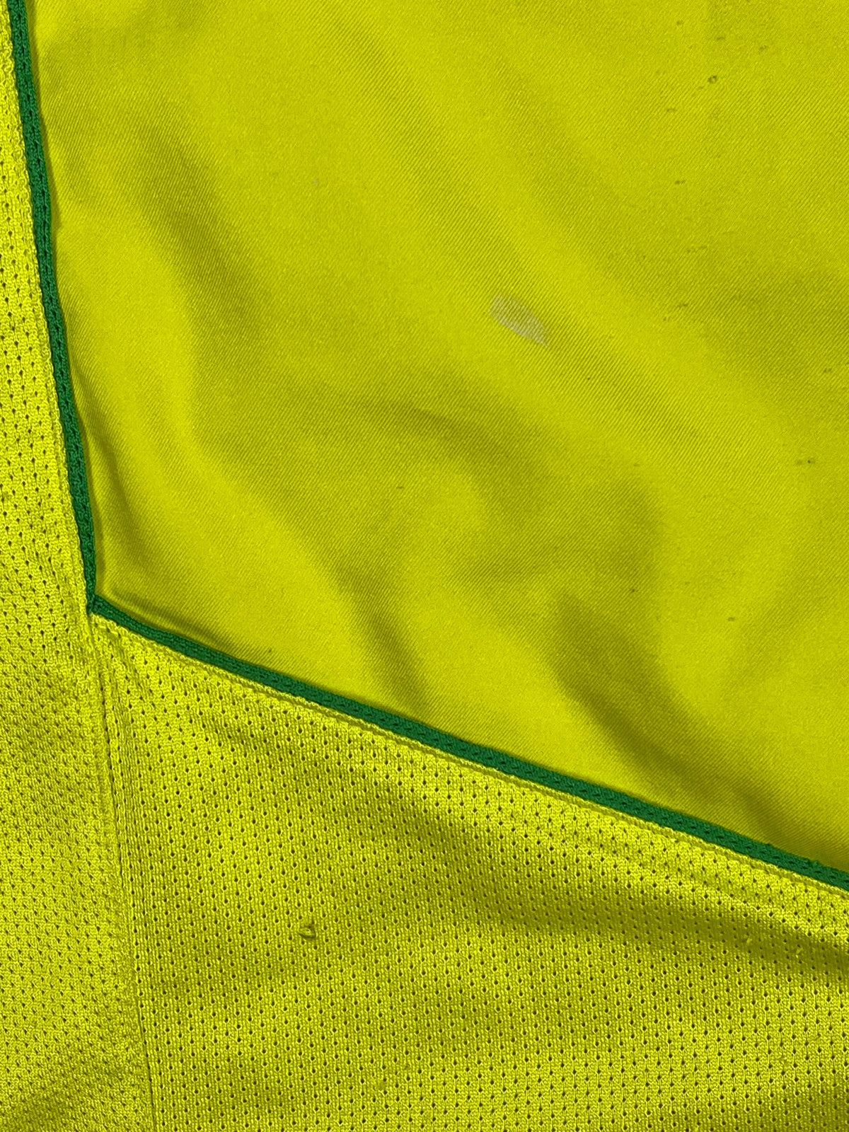 vintage Nike Brasil 2004 home jersey {M}