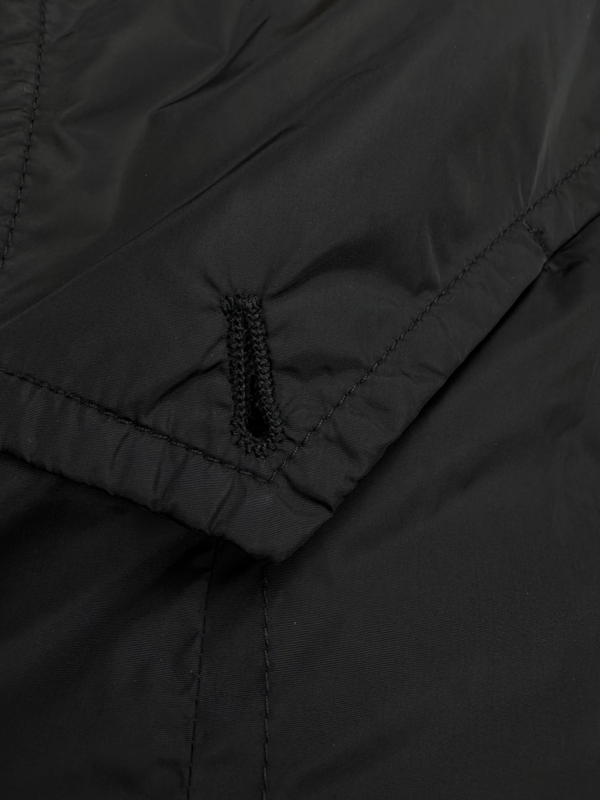 vintage Gucci windbreaker {M}
