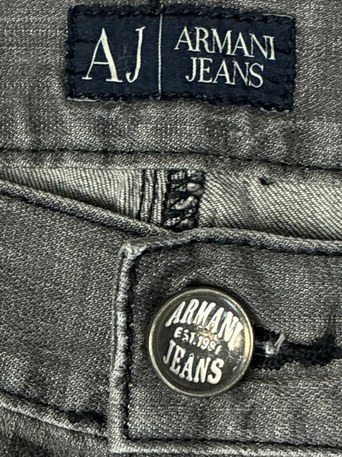 vintage Armani jeans {M}