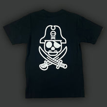 Carregar imagem no visualizador da galeria, vintage BAPE a bathing ape t-shirt pirate {S}
