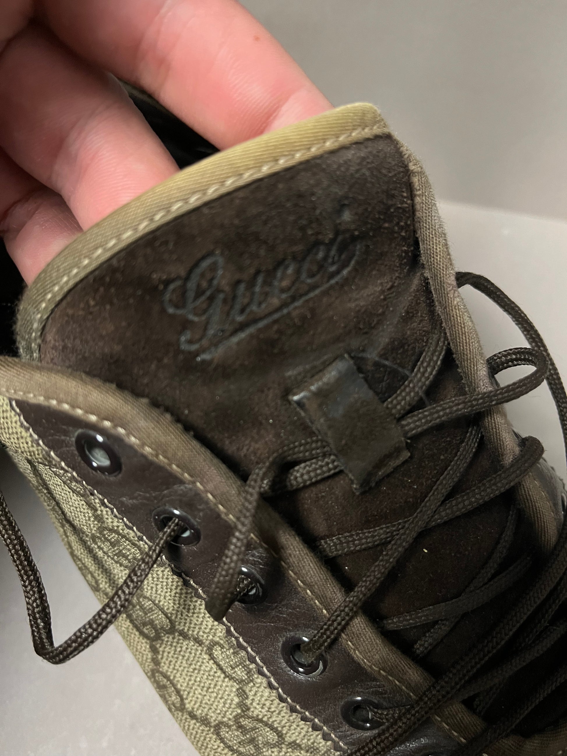 vintage Gucci sneaker {44}