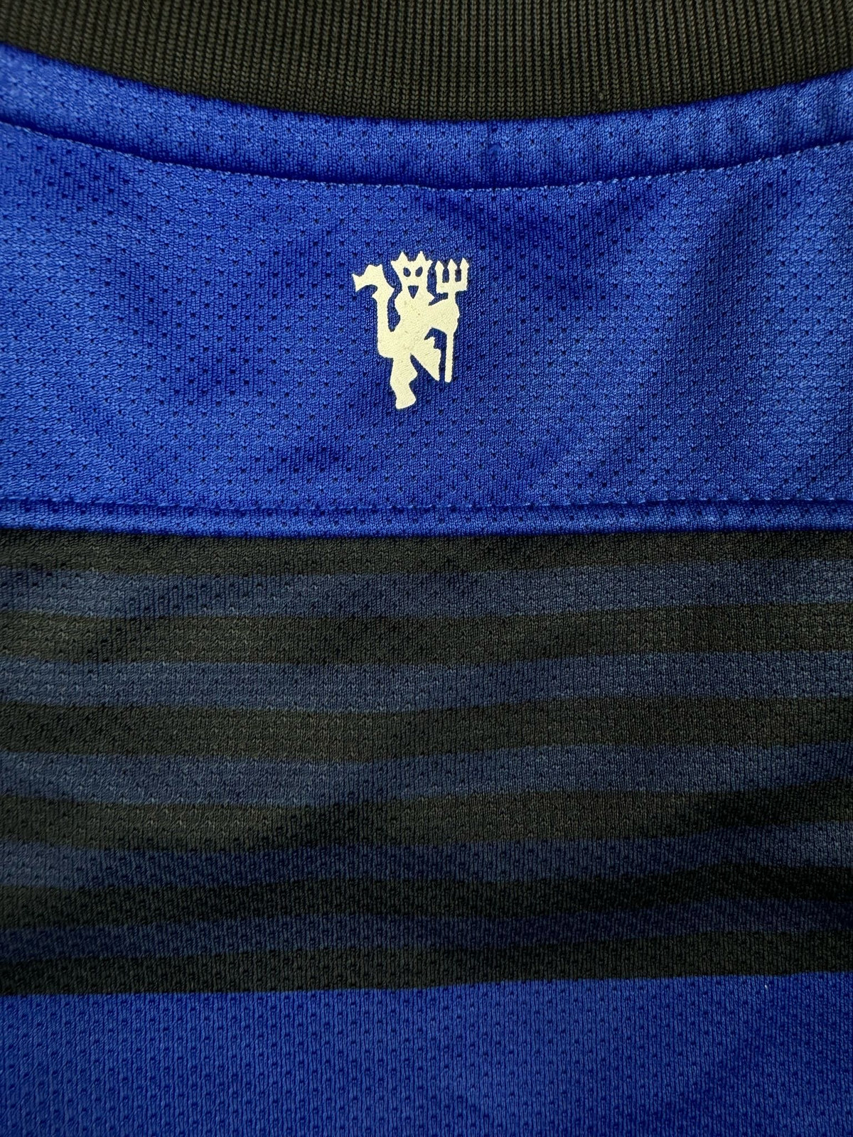 vintage Nike Manchester United away jersey {S}