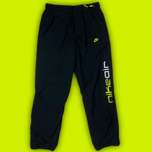 Carregar imagem no visualizador da galeria, vintage Nike Air trackpants {S}
