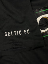 Cargar imagen en el visor de la galería, vintage Nike Fc Celtic trainingjersey {XL}
