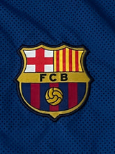 Carregar imagem no visualizador da galeria, vintage Nike Fc Barcelona windbreaker {M-L}
