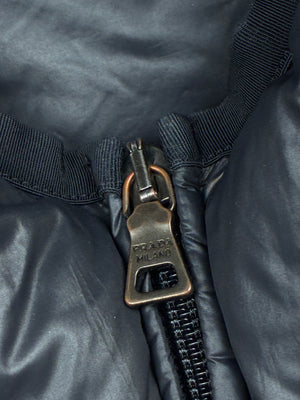 vintage black Prada pufferjacket {M}
