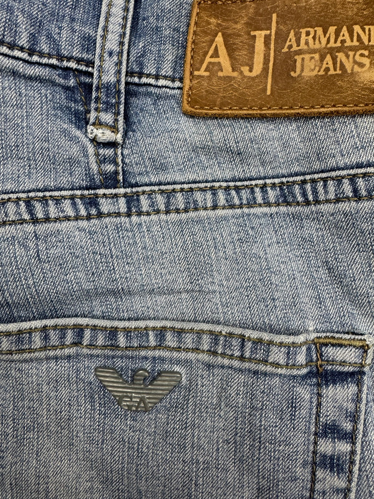vintage Armani jeans {M}