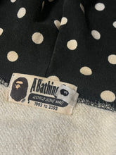 Cargar imagen en el visor de la galería, vintage BAPE a bathing ape SHARK sweatjacket {XL}
