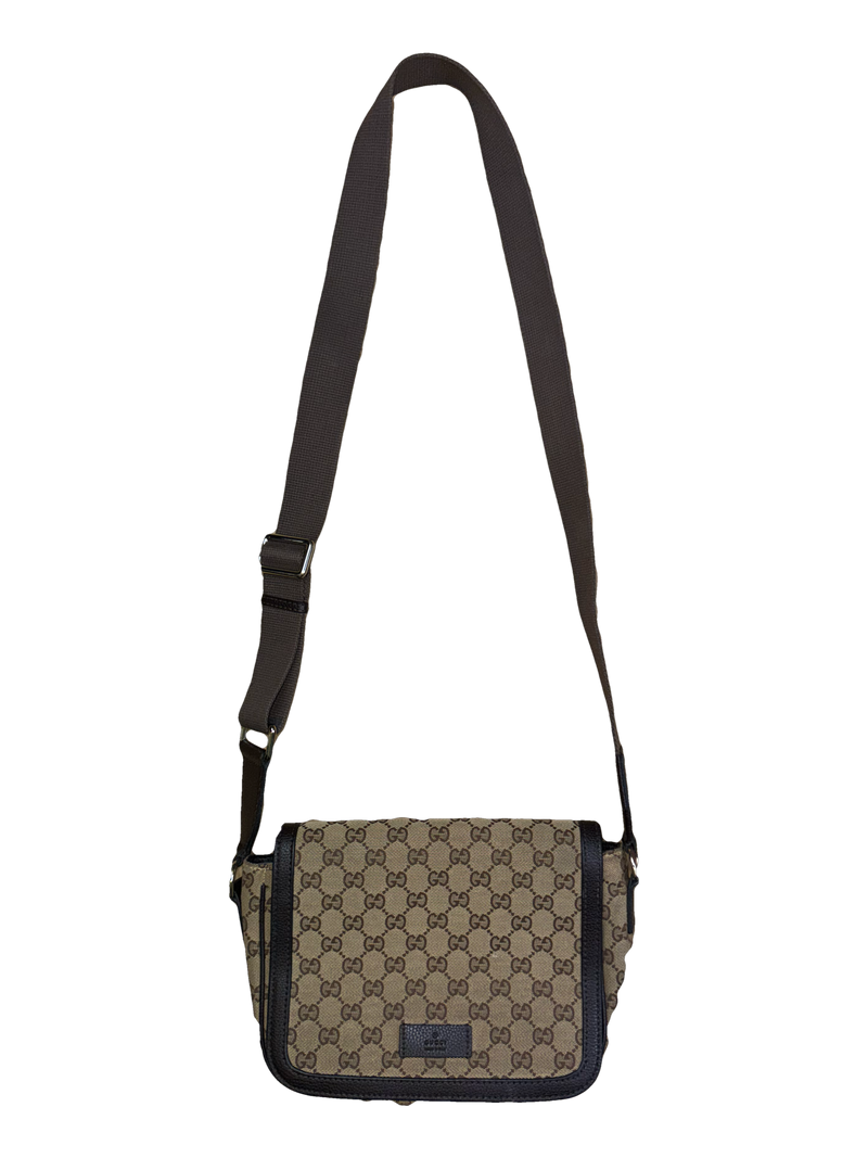 vintage Gucci slingbag