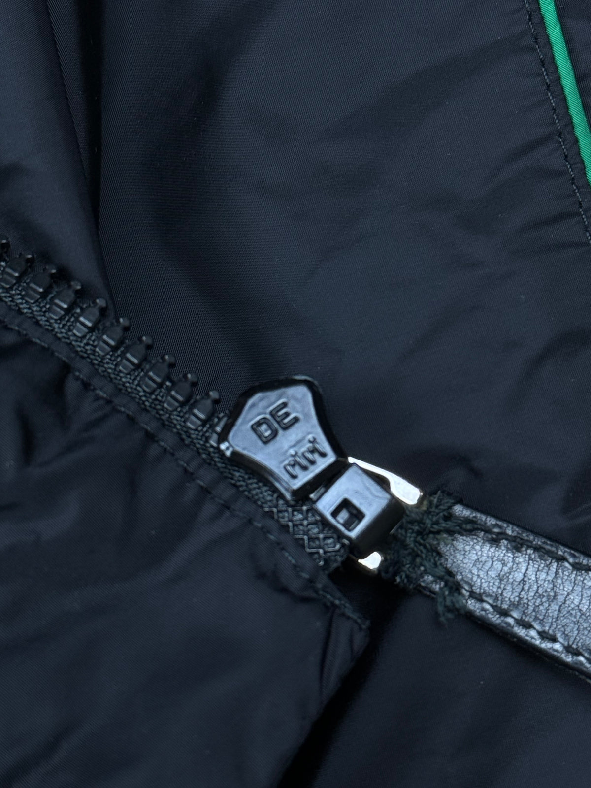 vintage Gucci windbreaker {S}