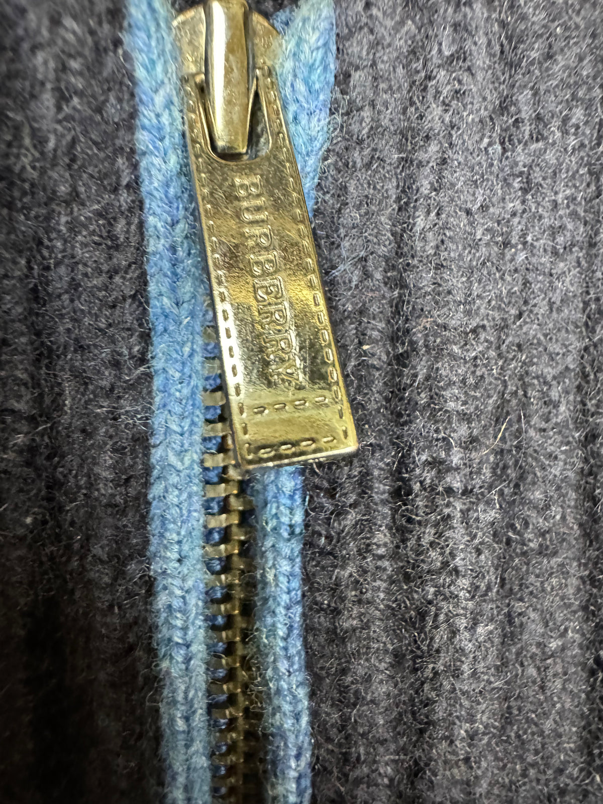 vintage Burberry quarterzip {S}