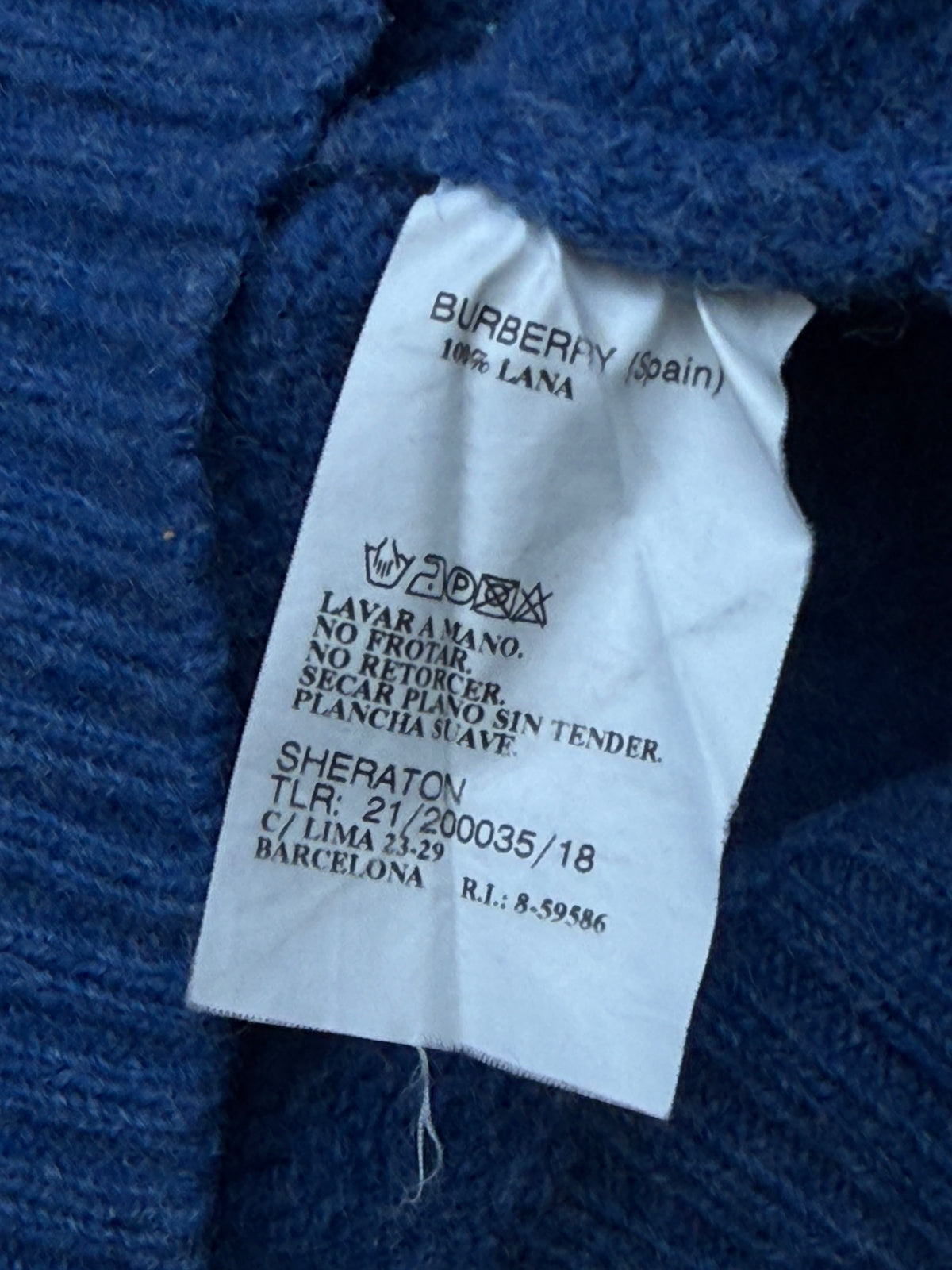 vintage Burberry knittedsweater {XS}