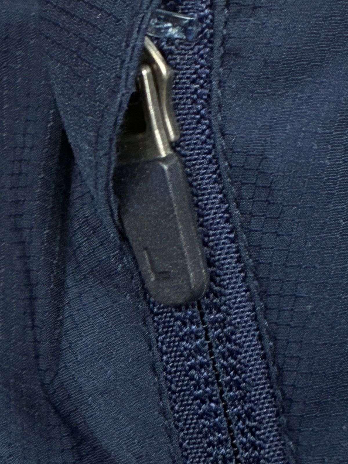 navyblue Lacoste windbreaker {XS}