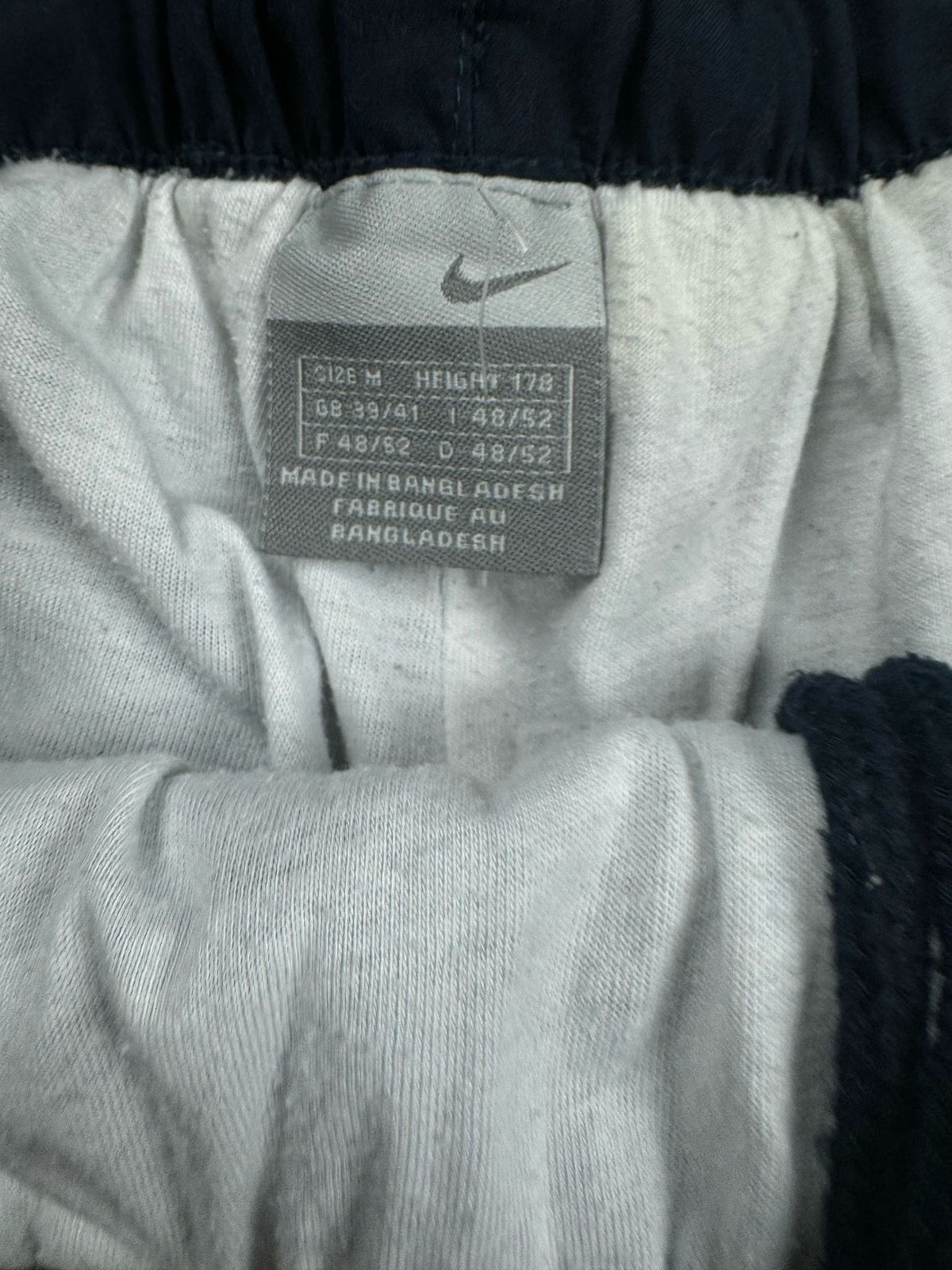 vintage Nike trackpants {M}