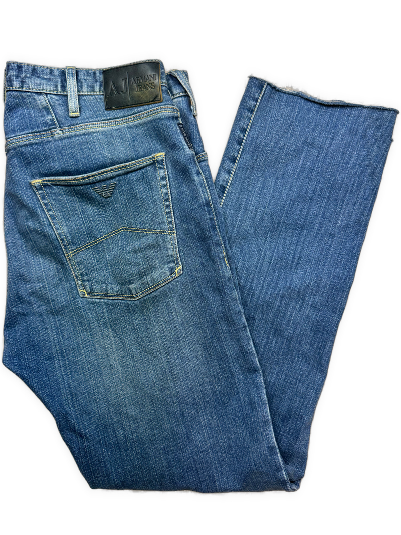 vintage Armani jeans {M}