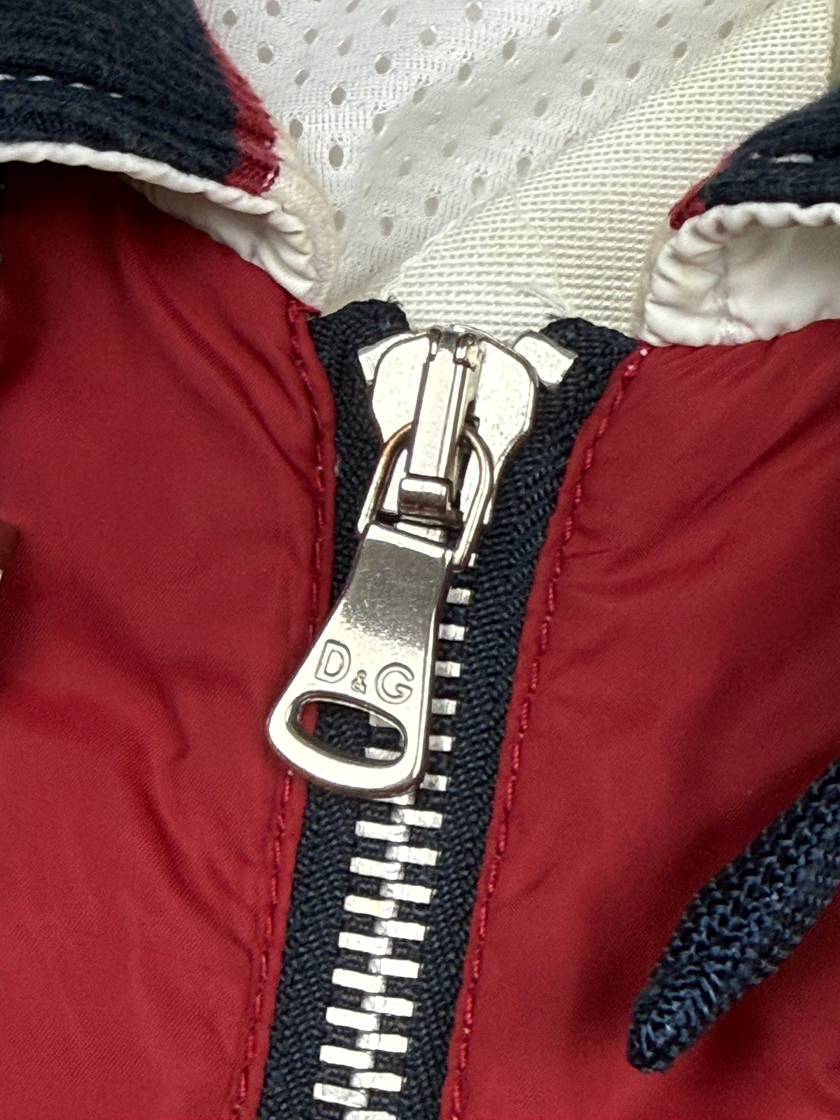 vintage Dolce & Gabbana windbreaker {L}