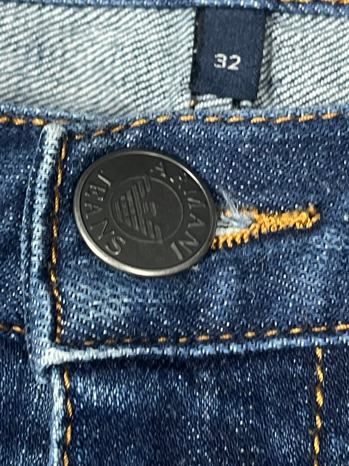 vintage Armani jeans {M}