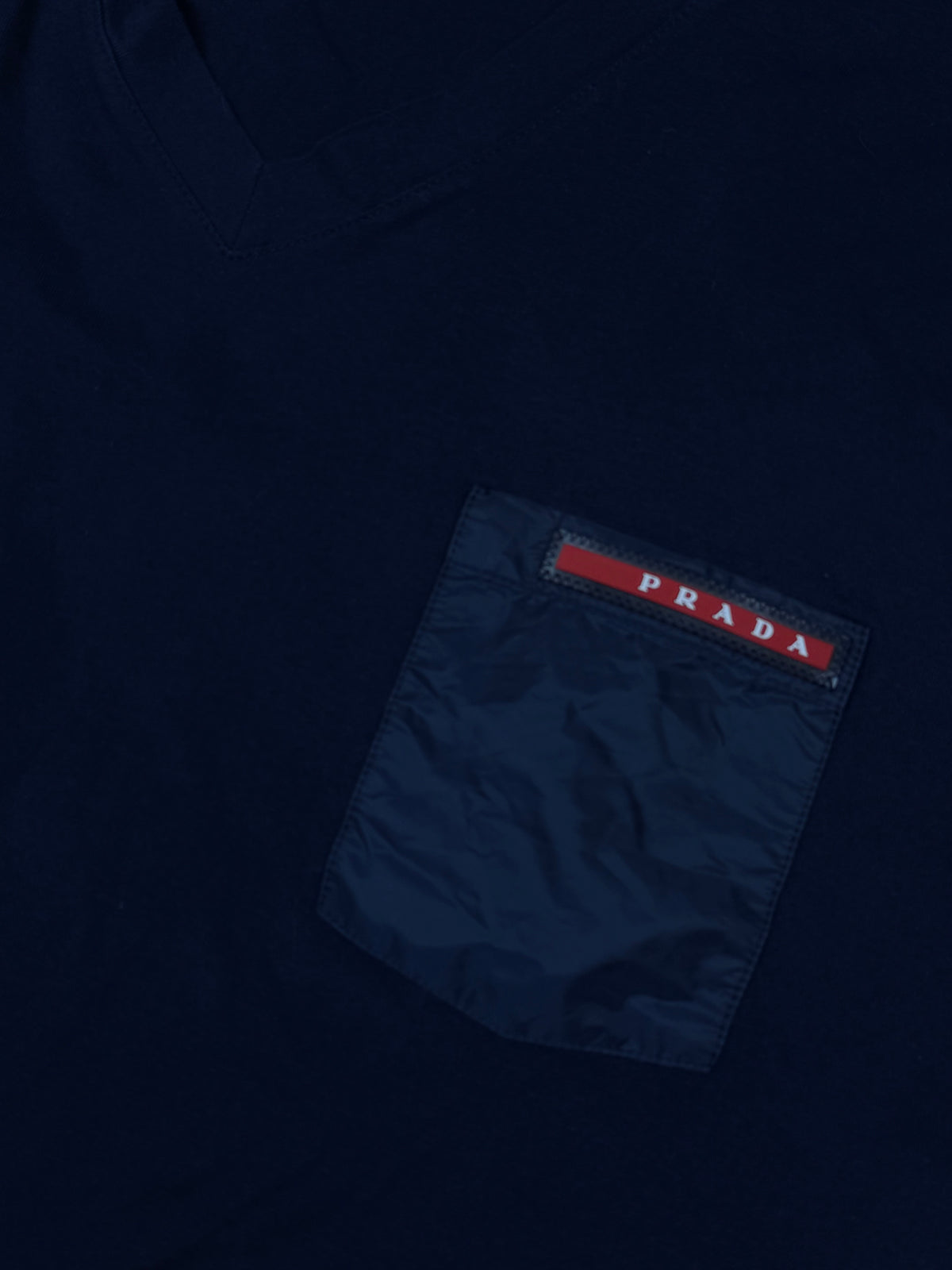 vintage navyblue Prada v-neck t-shirt {XL}