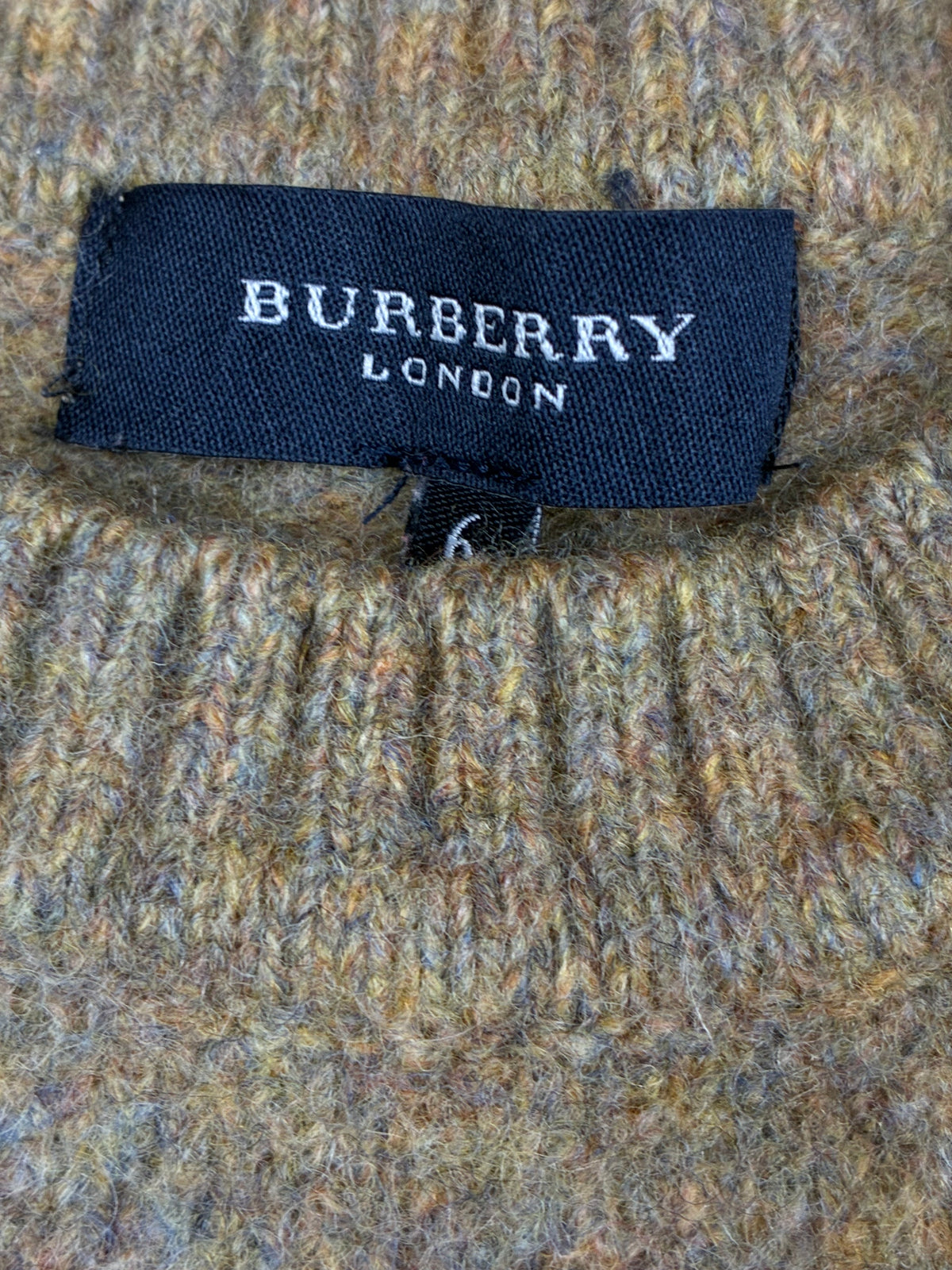 vintage Burberry knittedsweater {XS}