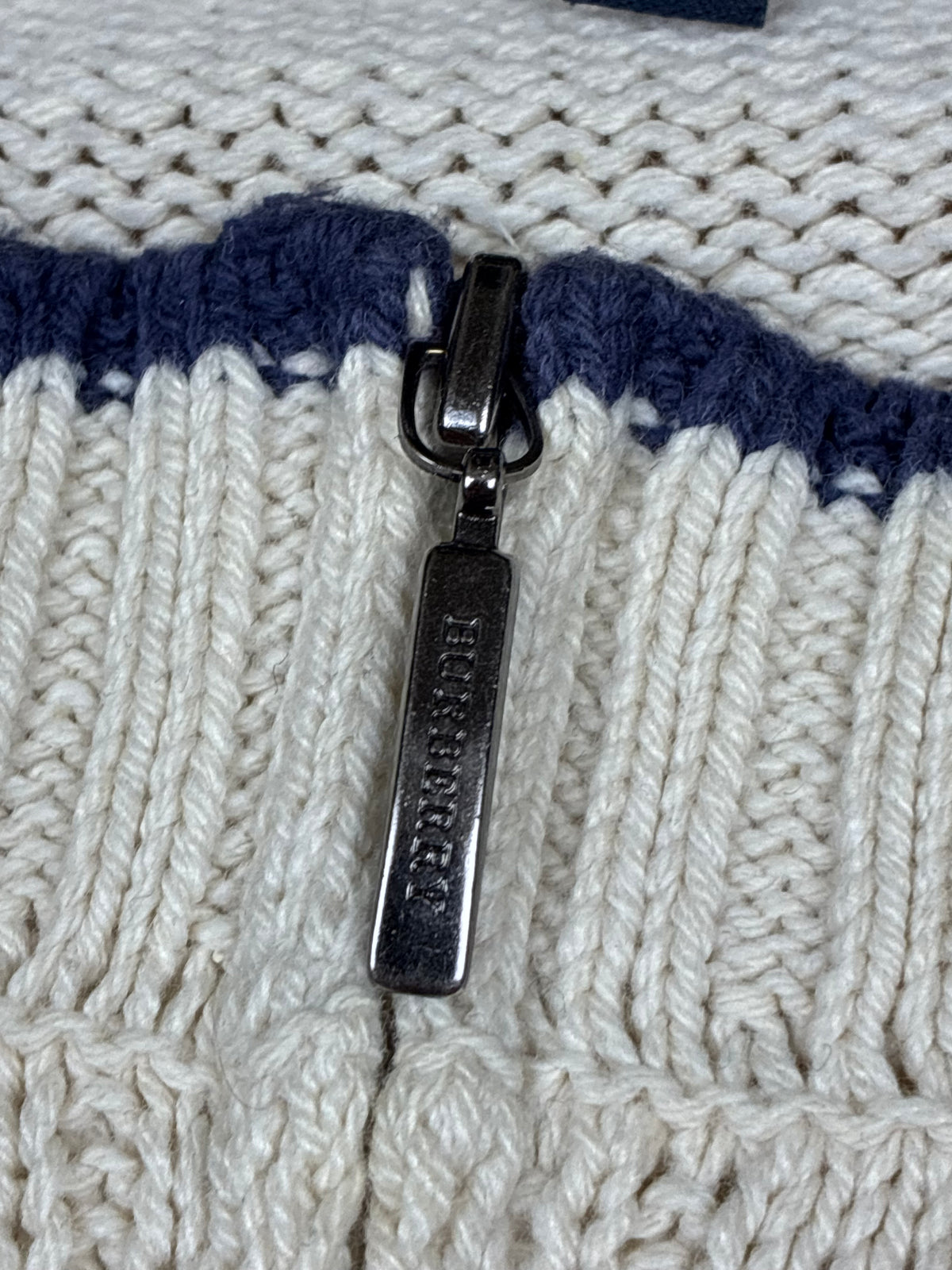 vintage Burberry sweatjacket {XL}