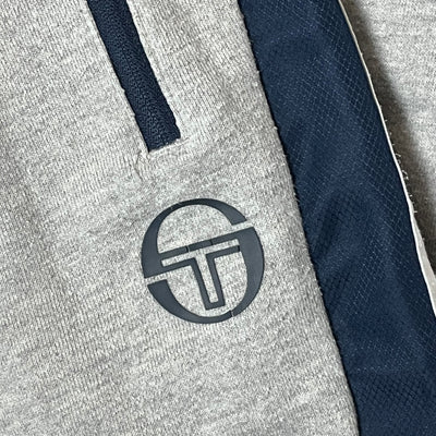grey Sergio Tacchini joggingpants {M}