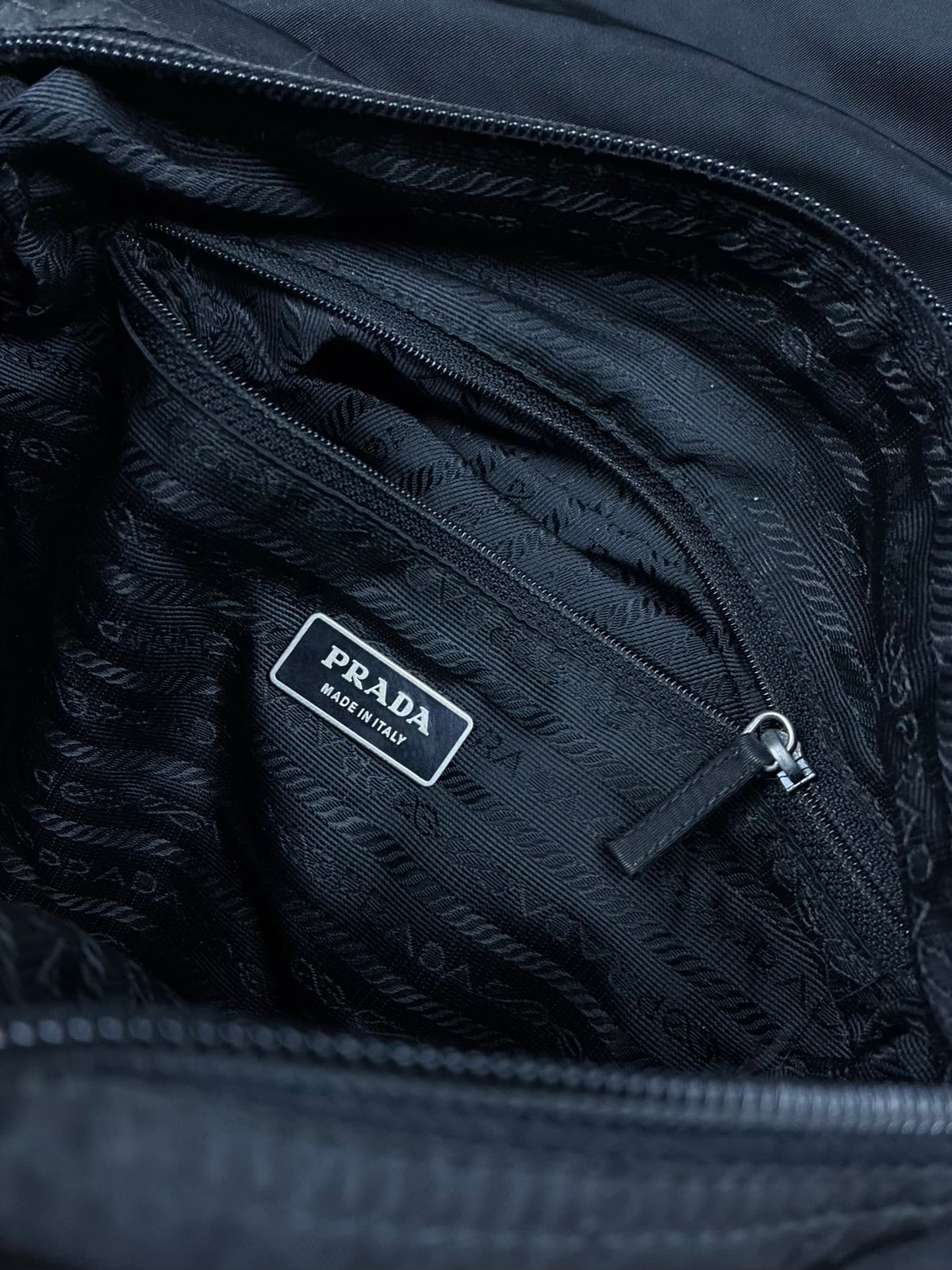 vintage Prada messengerbag