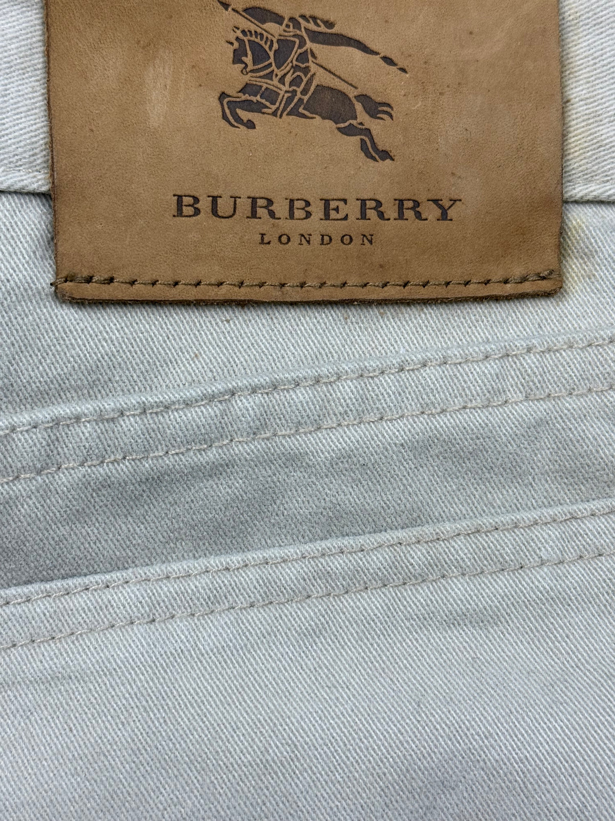 vintage Burberry jeans {M}