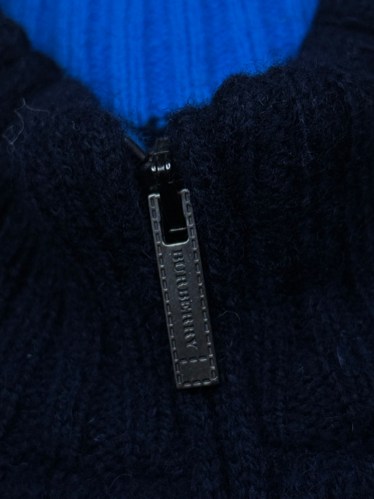vintage Burberry quarterzip {S}