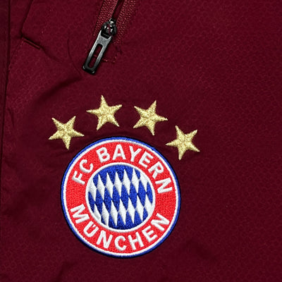 red Adidas Fc Bayern Munich trackpants {M}