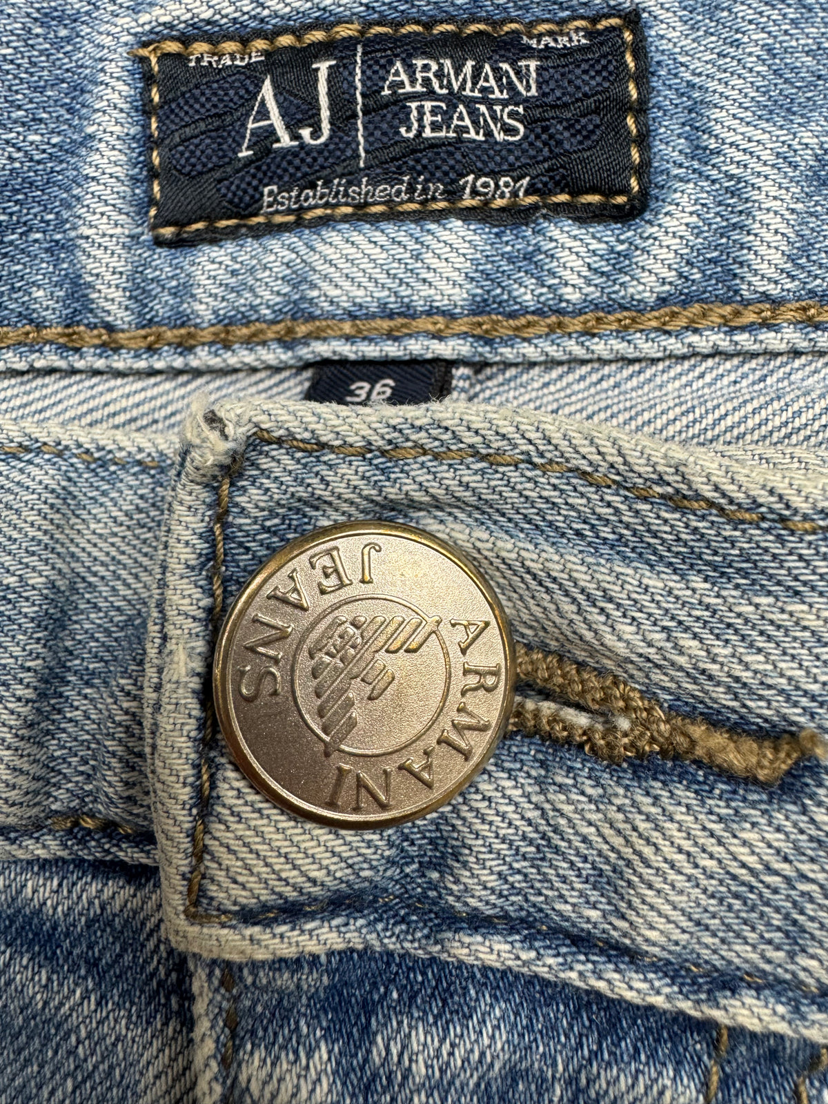 vintage Armani jeans {L}