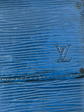 Carica l&#39;immagine nel visualizzatore di Gallery, vintage Louis Vuitton wallet
