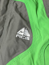 Load image into Gallery viewer, vintage Nike ACG winterjacket {M}

